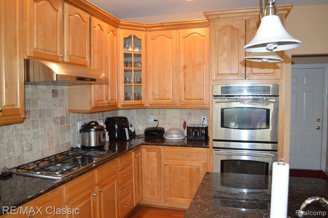 50805 Drakes Bay Drive, Novi, MI 48374