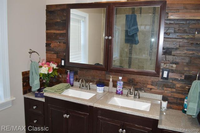 50805 Drakes Bay Drive, Novi, MI 48374