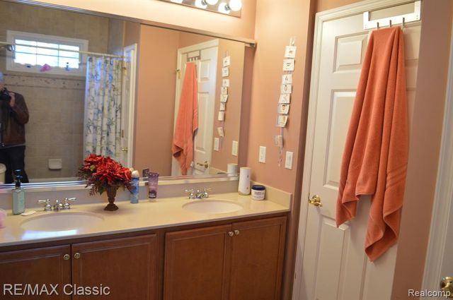 50805 Drakes Bay Drive, Novi, MI 48374