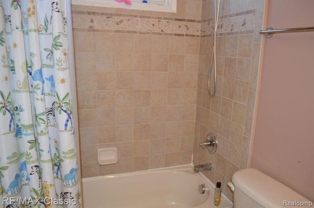 50805 Drakes Bay Drive, Novi, MI 48374