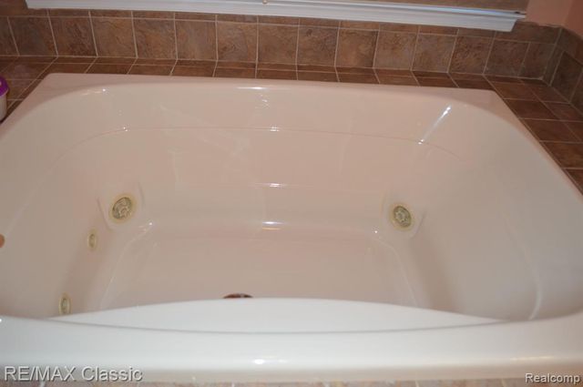 50805 Drakes Bay Drive, Novi, MI 48374