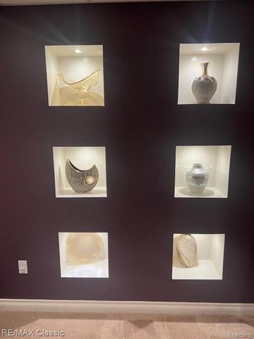 50805 Drakes Bay Drive, Novi, MI 48374