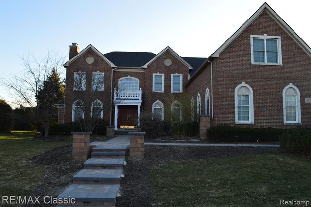 50805 Drakes Bay Drive, Novi, MI 48374