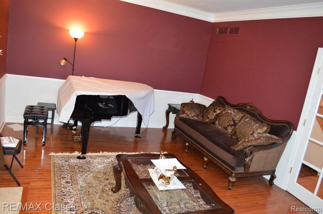 50805 Drakes Bay Drive, Novi, MI 48374