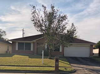 10934 Bradford Way Drive, Houston, TX 77075