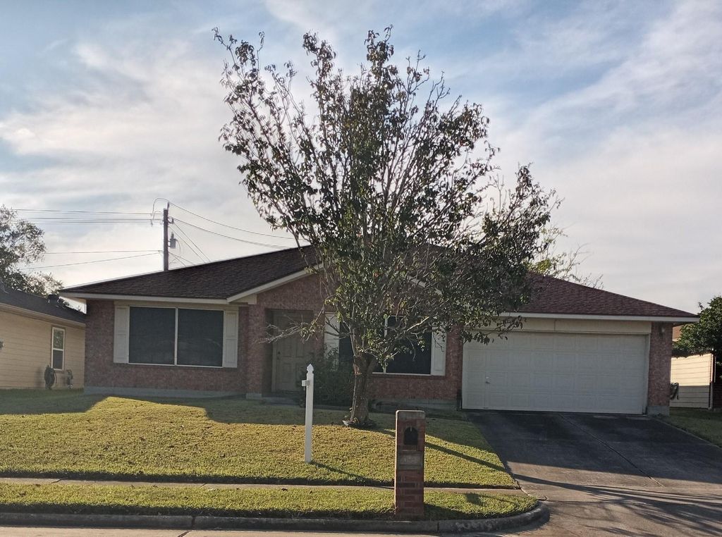 10934 Bradford Way Drive, Houston, TX 77075