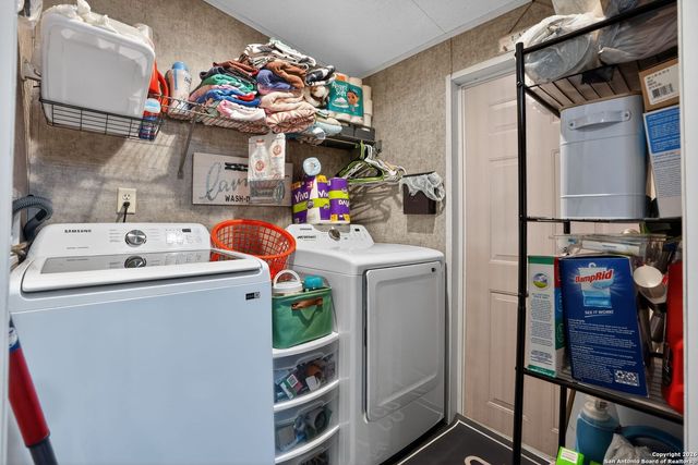 110 Old, Seguin, TX 78155