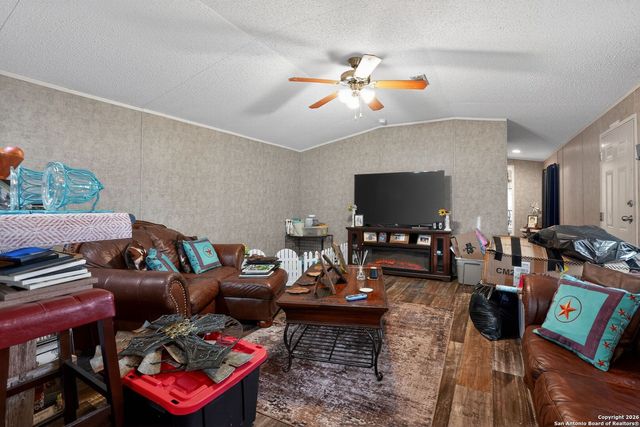 110 Old, Seguin, TX 78155