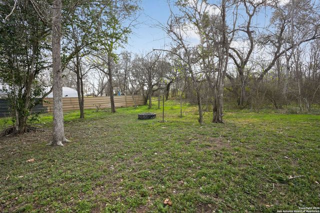 110 Old, Seguin, TX 78155