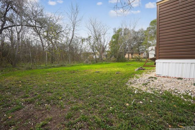 110 Old, Seguin, TX 78155