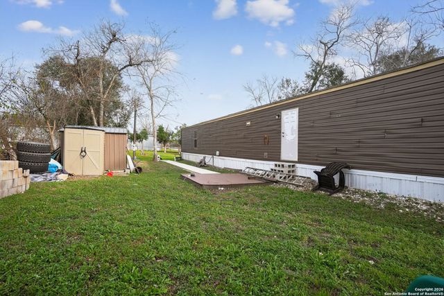 110 Old, Seguin, TX 78155