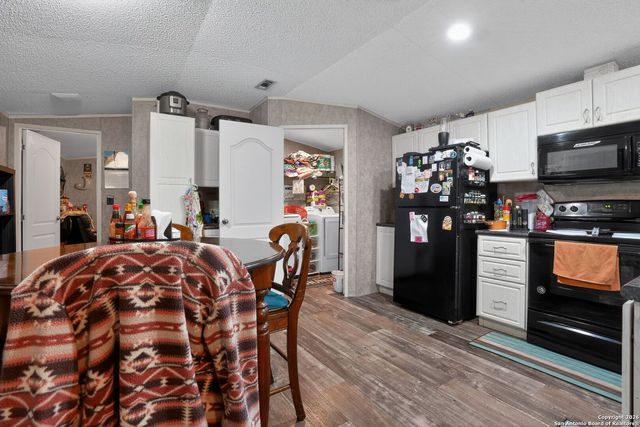 110 Old, Seguin, TX 78155