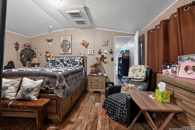 110 Old, Seguin, TX 78155