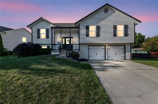 1106 Huntington Lane, Greenwood, MO 64034