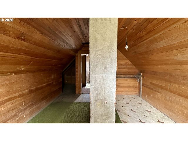 955 B St, Fossil, OR 97830