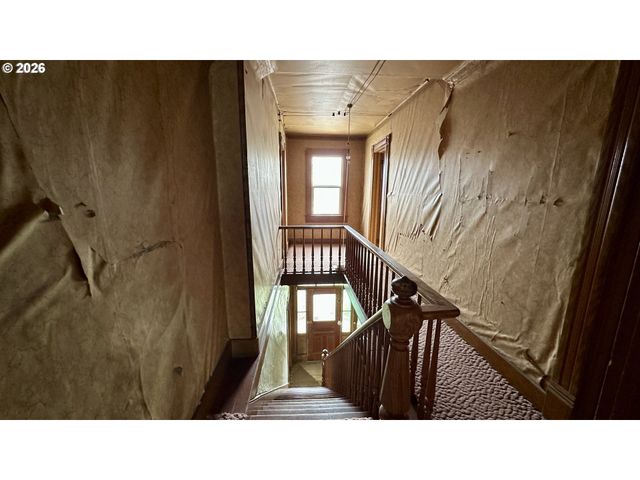 955 B St, Fossil, OR 97830