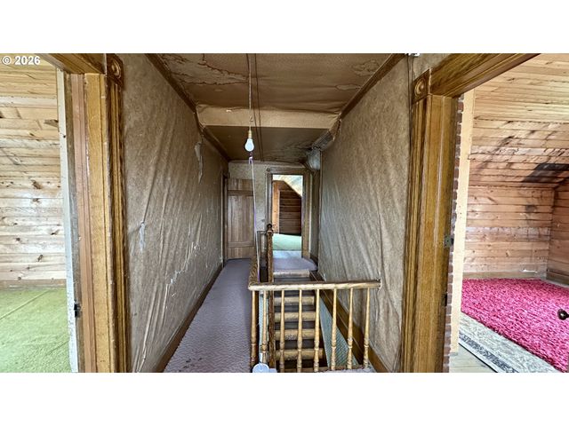 955 B St, Fossil, OR 97830