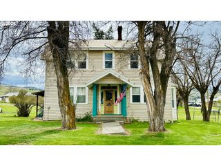 955 B St, Fossil, OR 97830