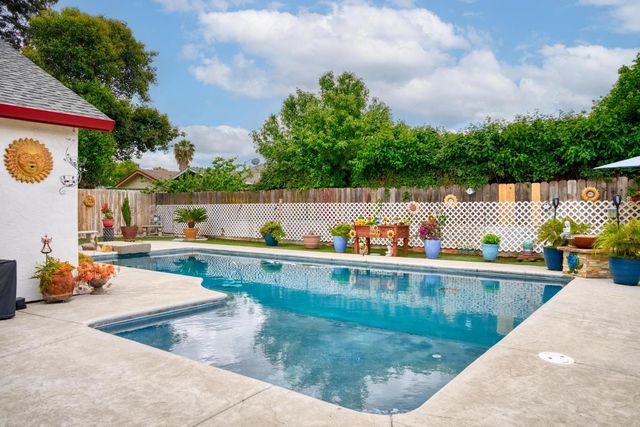 760 Pebble Way, Manteca, CA 95336