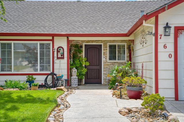 760 Pebble Way, Manteca, CA 95336