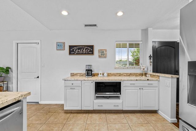 760 Pebble Way, Manteca, CA 95336