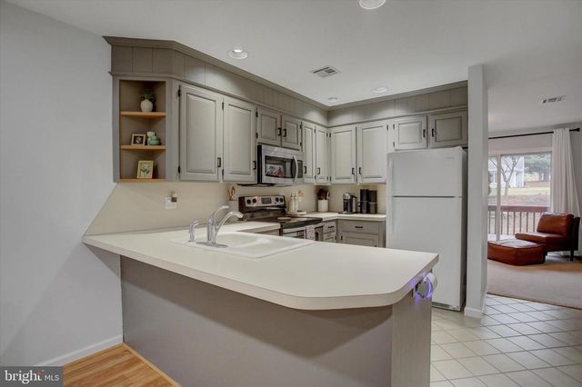 5312 FAIRWAY DR W, Fayetteville, PA 17222