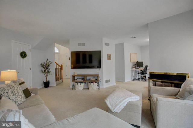 5312 FAIRWAY DR W, Fayetteville, PA 17222