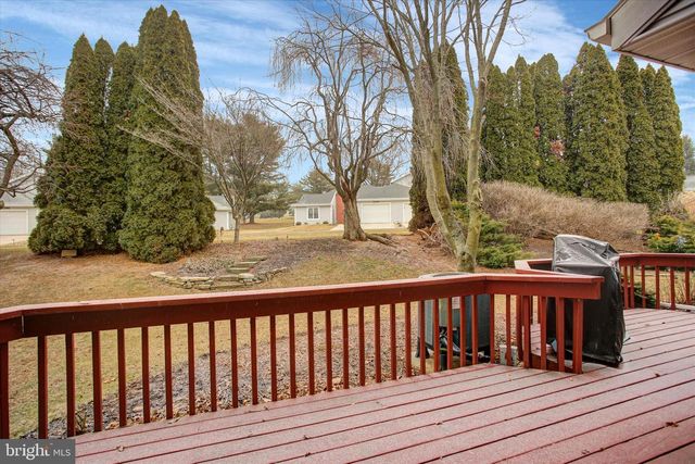 5312 FAIRWAY DR W, Fayetteville, PA 17222