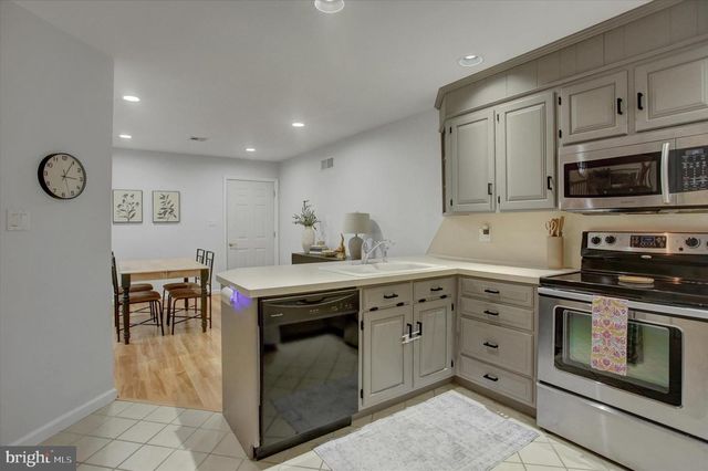 5312 FAIRWAY DR W, Fayetteville, PA 17222