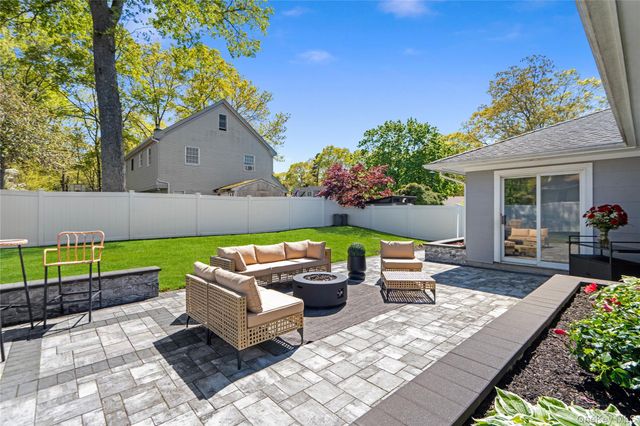 63 Orchard Street, Manorville, NY 11949