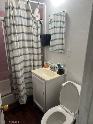 4301 Woodlawn, Los Angeles, CA 90011