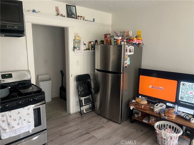 4301 Woodlawn, Los Angeles, CA 90011