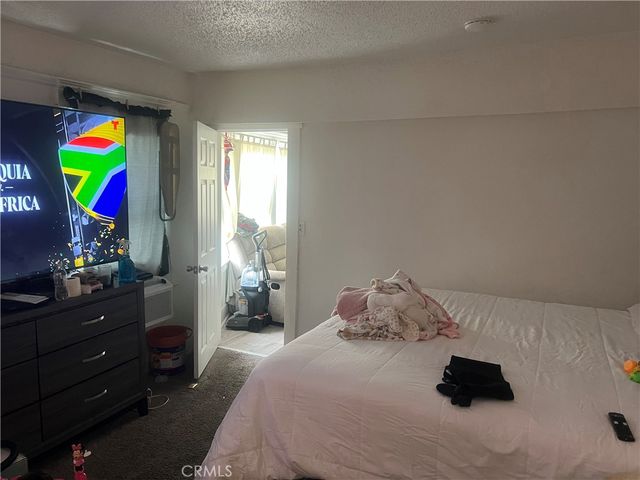 4301 Woodlawn, Los Angeles, CA 90011