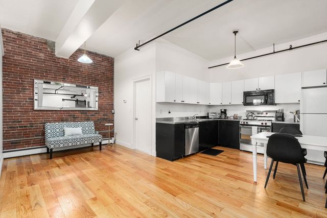 19 Stanhope 2B, Boston, MA 02116