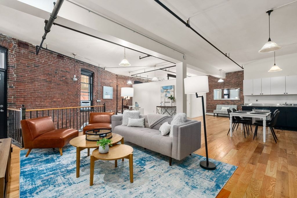 19 Stanhope 2B, Boston, MA 02116