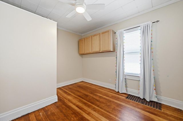 3330 AVENUE C, Council Bluffs, IA 51501