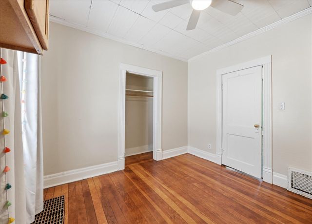 3330 AVENUE C, Council Bluffs, IA 51501