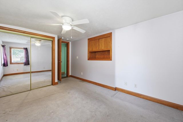 3330 AVENUE C, Council Bluffs, IA 51501