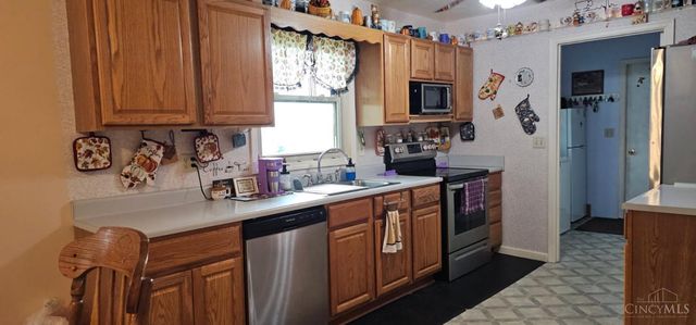 679 Oxford Germantown Road, Somers Twp, OH 45311