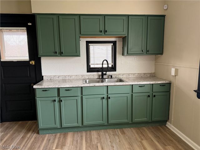 3622 Cecilia Avenue, Cleveland, OH 44109