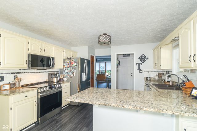 12253 Sunrise Drive, Indianapolis, IN 46229