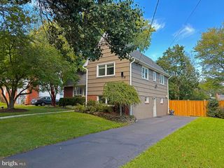 742 WARREN DR, Annapolis, MD 21403