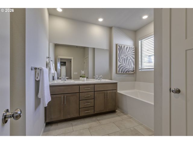 31530 Nw YORKSHIRE St, North Plains, OR 97133
