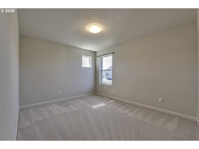 31530 Nw YORKSHIRE St, North Plains, OR 97133