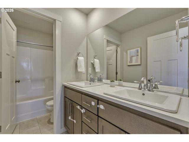 31530 Nw YORKSHIRE St, North Plains, OR 97133