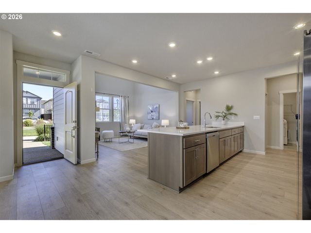 31530 Nw YORKSHIRE St, North Plains, OR 97133