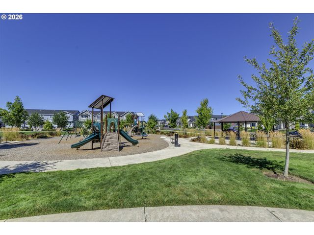 31530 Nw YORKSHIRE St, North Plains, OR 97133