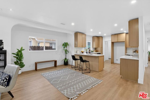 4324 2nd Avenue, Los Angeles, CA 90008