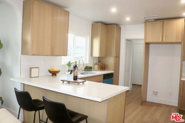 4324 2nd Avenue, Los Angeles, CA 90008