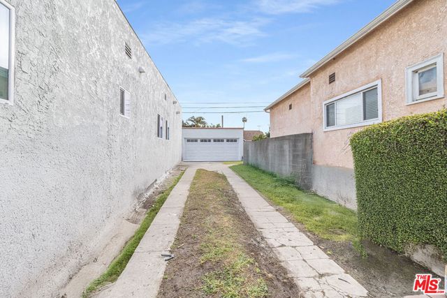 4324 2nd Avenue, Los Angeles, CA 90008